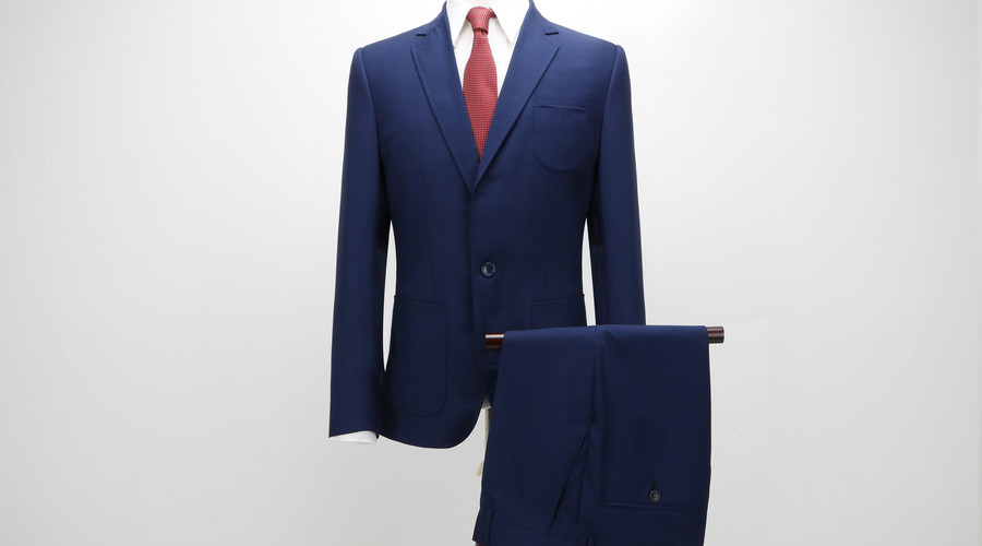The importance of custom suits for men-Dalian Zhenyu garment Co.,Ltd